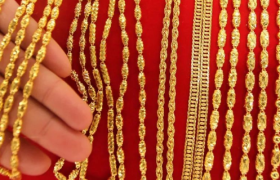 满城金店，赚钱太难