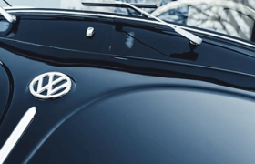 油车复仇记：降价、结盟、交学费