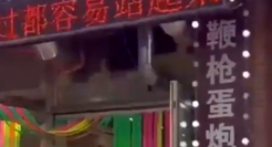 “擦边”营销翻车！“猛男餐厅”被罚10万、吊销许可证！