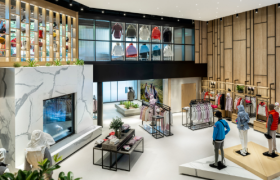 七月疯抢加拿大鹅，跟不要钱似的