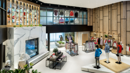 七月疯抢加拿大鹅，跟不要钱似的