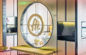 海底捞“晴了”