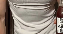 猛男诱惑？书亦和望山楂搞起商战了