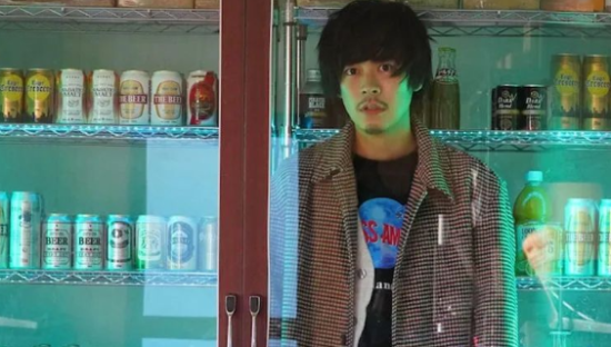 城市青年有多爱便利店，小镇青年就有多不屑