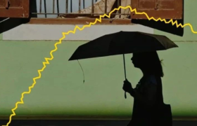 「City Walk」爆火出圈，营销作业给你抄