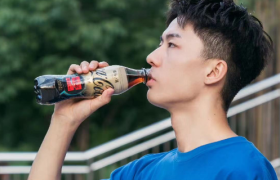 陷入“致癌风波”的可口可乐，凭什么涨价？