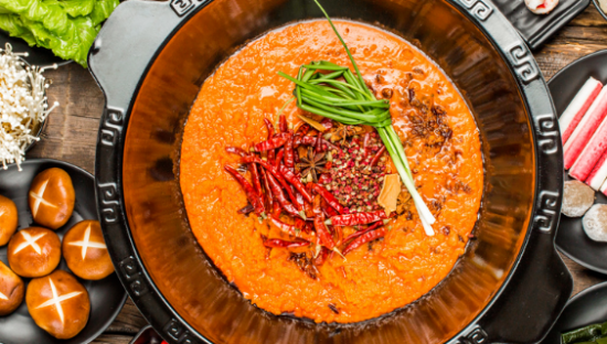 三年营收翻了3.4倍，怂火锅做对了什么？