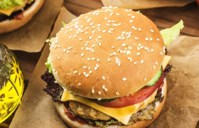 “县城汉堡”攻入北京