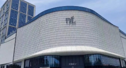 胖东来再次出圈，但这次不是因为超市