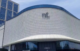 胖东来再次出圈，但这次不是因为超市