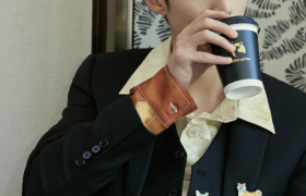 顶流代言人“偷家”瑞幸？网友：好歹毒的商战