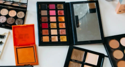 国产美妆为何总爱联名茶饮？