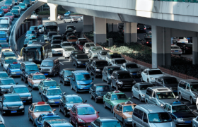 价格无常，供需难配，网约车仍在蛮荒期