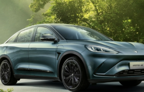 北汽蓝谷孤注掷华为