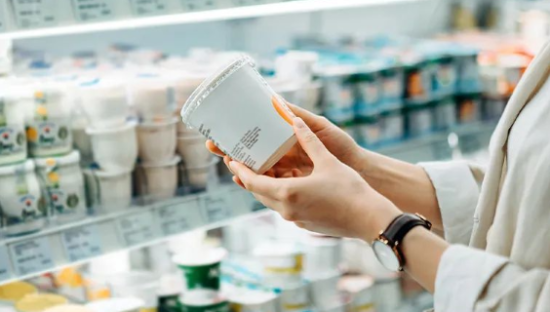 打折促销“变相降价”，高端奶还能撑多久？