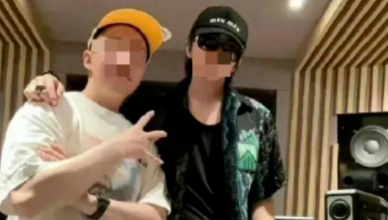 “塌房”两个月后，蔡徐坤同款卖爆打了谁的脸？