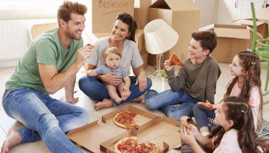 直播、AI赋能，美团披着荆棘前行