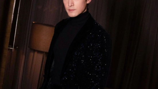 胡歌“退圈”失败后，这品牌炸锅！