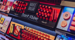 谁“杀死”了国货彩妆？