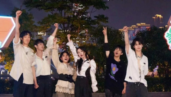 四年时间，美年达交了份「综艺营销」范本