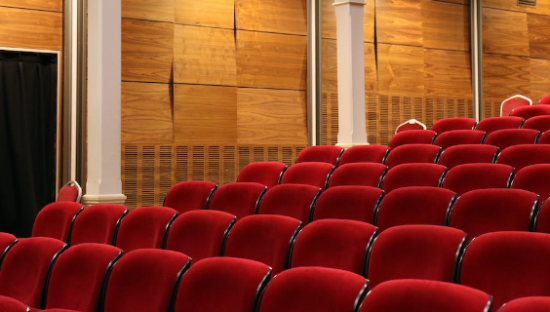 国庆电影静悄悄