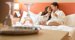 ​暴涨的假期住宿价格，平台的锅？