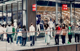 一天暴跌 165 亿！李宁跑不动了