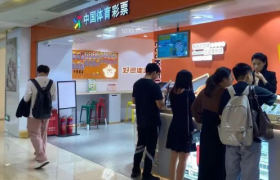 年轻人沉迷刮刮乐，有人一天买3万元