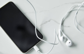 AI的春天，无法拯救硬件的冬天