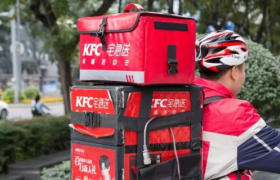 肯德基“大便门”曝光，网友：外卖宅急便！