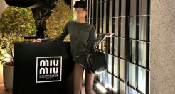 纯欲网红“内裤外穿”，这个品牌被吐槽像“尿不湿”？！