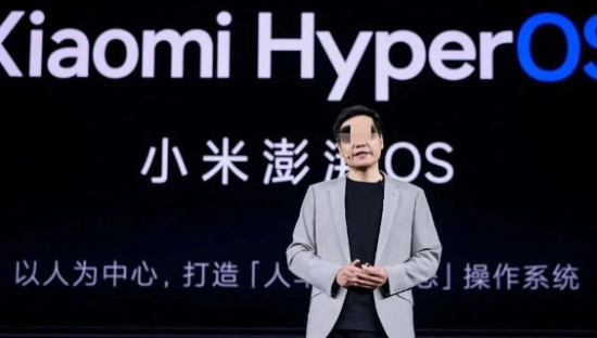 雷军亲自下场“打黑”，网友：好脏的商战