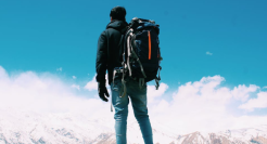 不囤货的年轻人囤上了旅游套餐