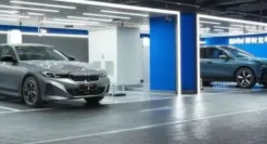 笑不活了，奔驰宝马的「尊贵车主」脸都丢光了