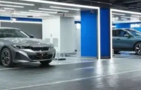 笑不活了，奔驰宝马的「尊贵车主」脸都丢光了