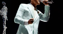 周杰伦Dior霸屏的那一夜，只有Prada满眼是泪