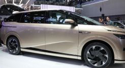 小鹏汽车的2023：颠覆与涅槃