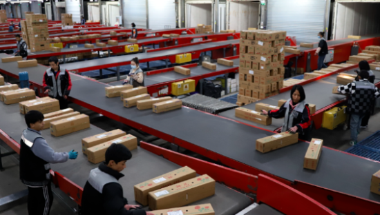 快递网点，扛不住了