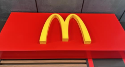 麦当劳和肯德基再一次走到了分叉路口