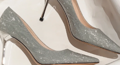 “美丽刑具”高跟鞋，被年轻人抛弃了？