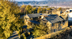 旅游行业爆单的 2023：大理火完淄博火