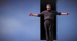 爆红的“顶流普通人”，戳破网络造神真相？