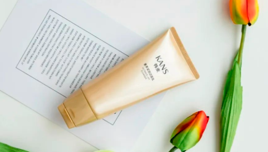 韩束向上，韩后向下