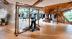 12000元！龙年限定款一件难求，始祖鸟凭什么？