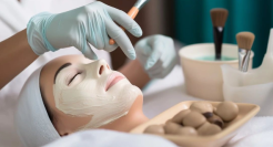 “自杀式”降价，美容仪打出“七伤拳”