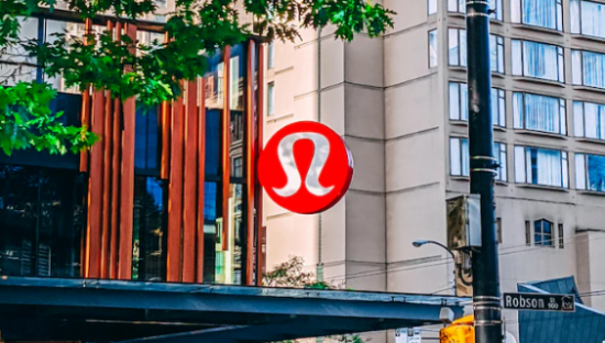 lululemon把店开到抖音，走向低线