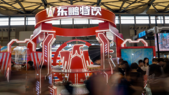 东鹏特饮，有些“不务正业”