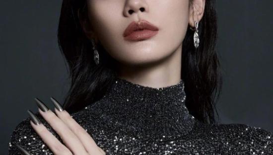 嫁入豪门的奚某瑶，闲鱼10元开卖奢侈品