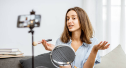 直播战争2023：被重塑的，被围猎的