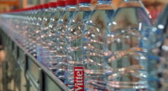 “污染水”造天然矿泉水，雀巢承认欺诈